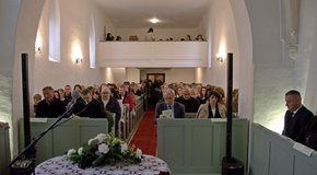 Kép: Az épített örökség részei vagyunk - Megújult a lakszakállasi református templom