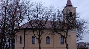 Kép: A Duna-partján ékeskedő kis ékszerdoboz