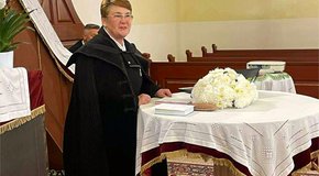 Kép: Nem lehet visszafelé tekingetni