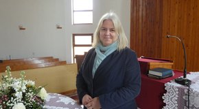Kép: Lelkipásztor, édesanya és a láthatatlan bástyák